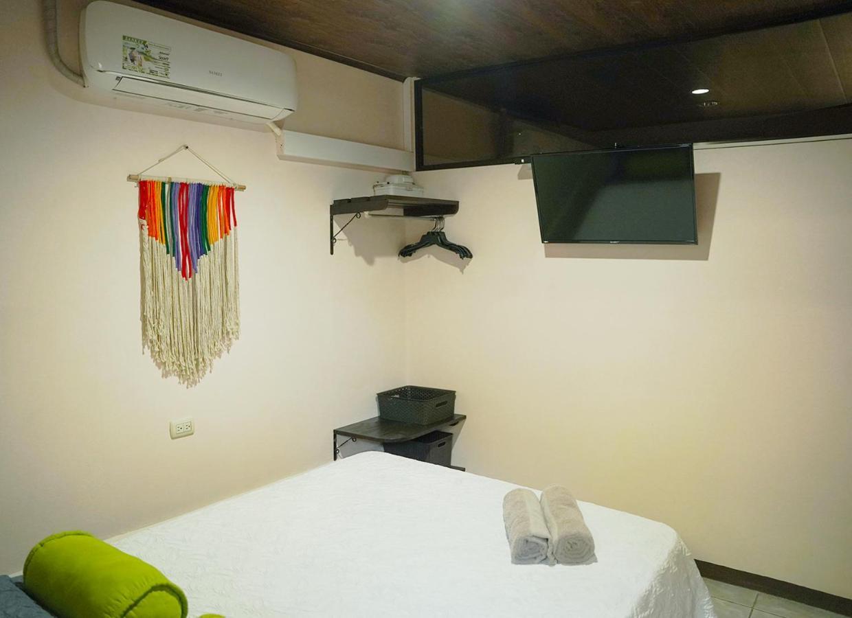Apartamentos Y Studios Brisas Del Mar Santa Teresa Playa Santa Teresa  Экстерьер фото